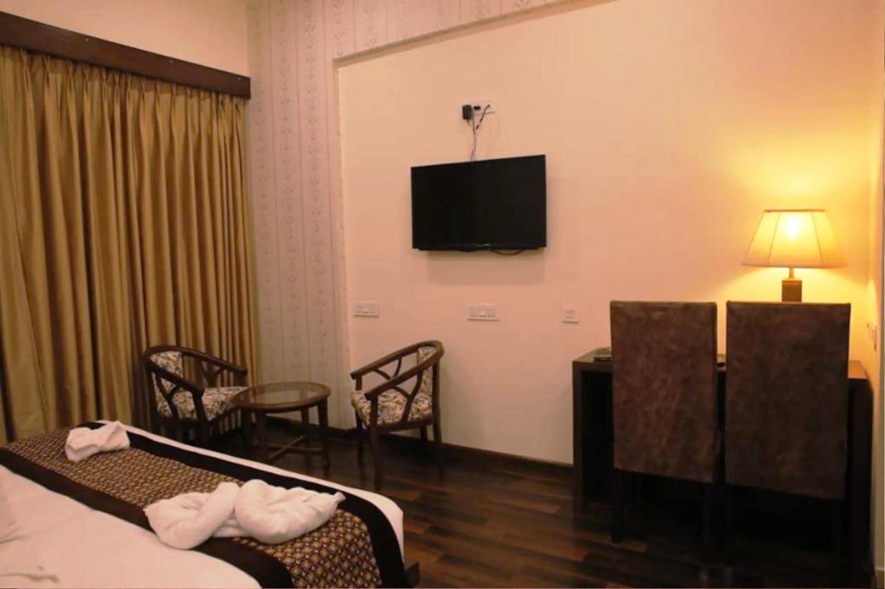 Hotel Citi Inn Grande Zirakpur Exterior foto