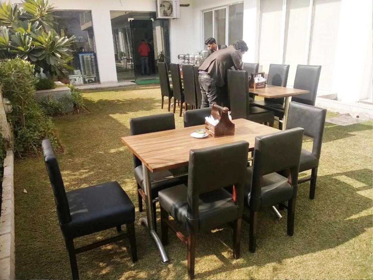 Hotel Citi Inn Grande Zirakpur Exterior foto