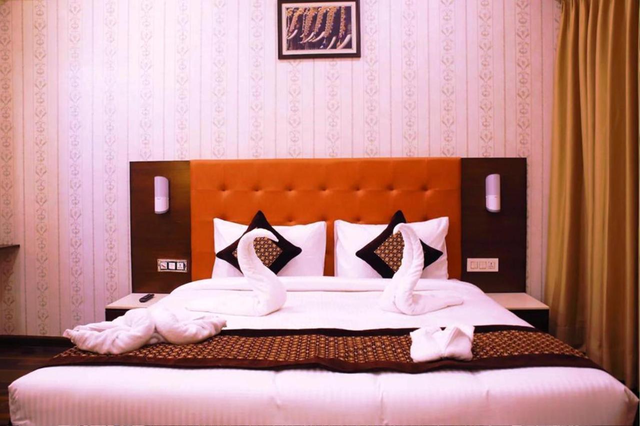 Hotel Citi Inn Grande Zirakpur Exterior foto